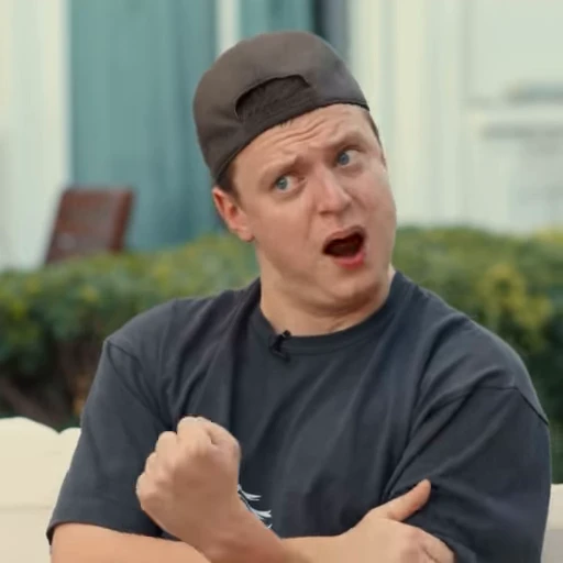 🍆 Стикер «МОЙ КАНАЛ, ЖМИ» для Telegram