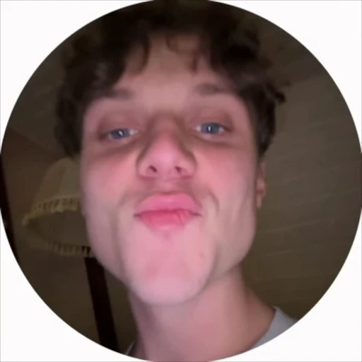 🤩 Стикер «Ваня Дмитриенко» для Telegram