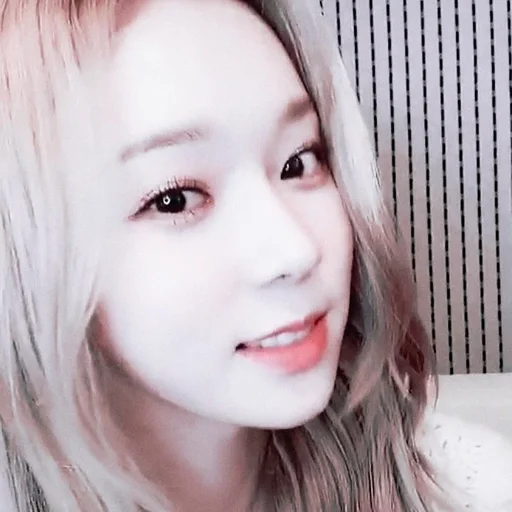 🍭 Стикер «winter kim» для Telegram