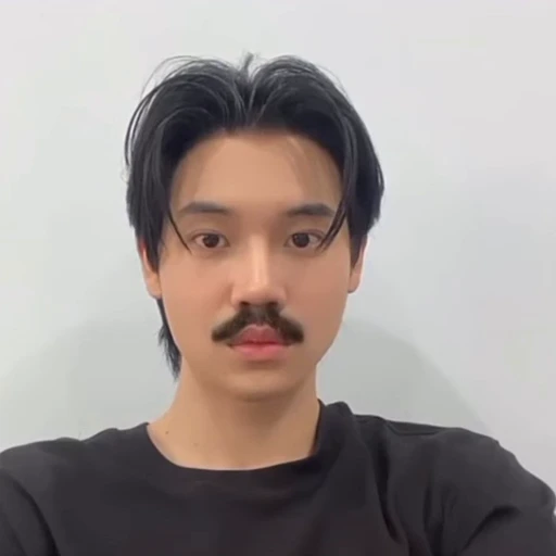 🤩 Стикер «Yinyin Anw» для Telegram