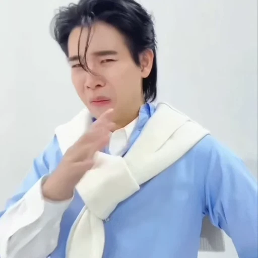 🤩 Стикер «Yinyin Anw» для Telegram