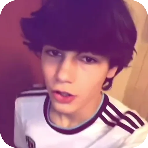 👍 Стикер «Young Hearts» для Telegram