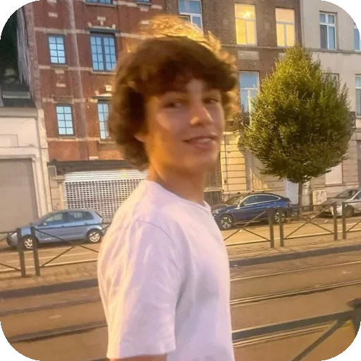 👍 Стикер «Young Hearts» для Telegram