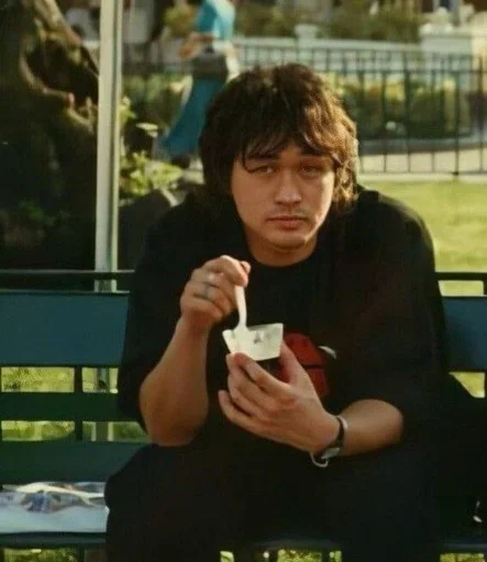 😐 Стикер «Виктор Цой» для Telegram