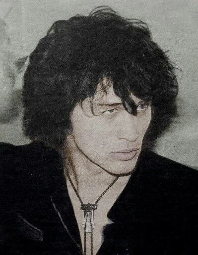 🤨 Стикер «Виктор Цой» для Telegram