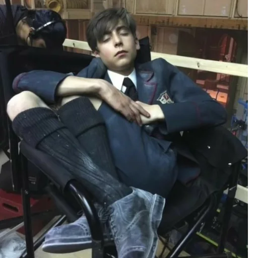 💤 Стикер «Umbrella Academy» для Telegram