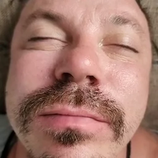 🫣 Стикер «Don Simon» для Telegram