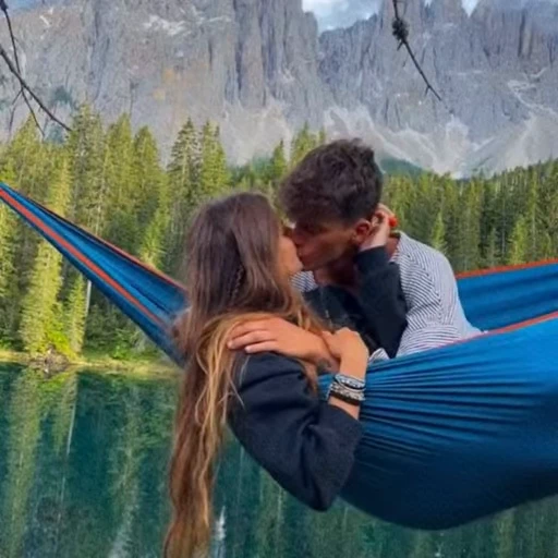 ❤️ Стикер «Lovebirds» для Telegram