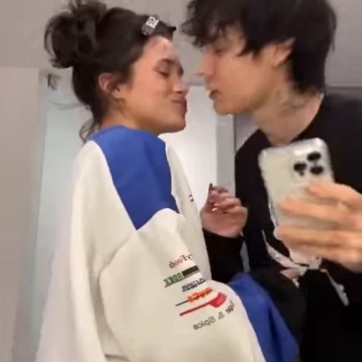 ❤️ Стикер «Lovebirds» для Telegram