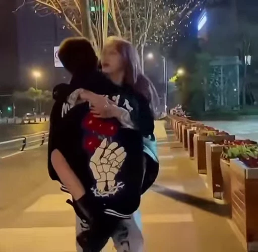 ❤️ Стикер «Lovebirds» для Telegram