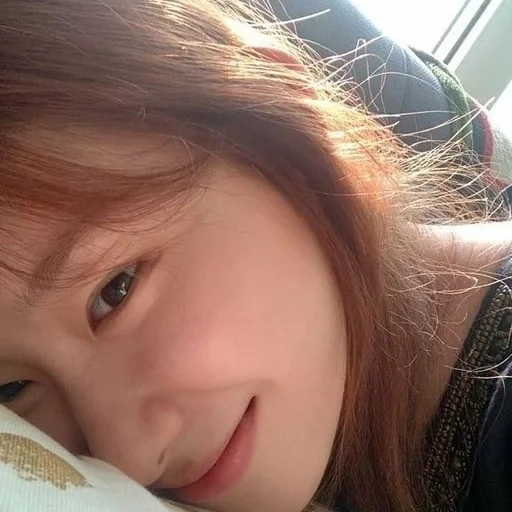 🐾 Стикер «itzy chaeryeong» для Telegram