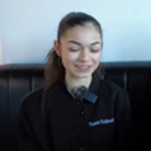 🤩 Эмодзи «Аделия Петросян» для Telegram
