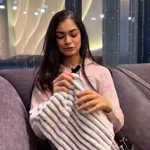 🤩 Стикер «Аделия Петросян» для Telegram