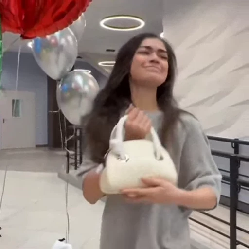 🤩 Стикер «Аделия Петросян» для Telegram