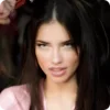 Стикер 17 Adriana Lima - модель и ангел Victoria's secret
