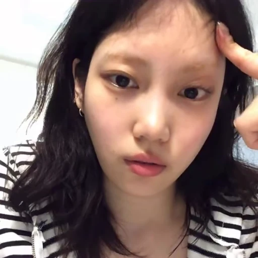 🦨 Стикер «ww jueun» для Telegram