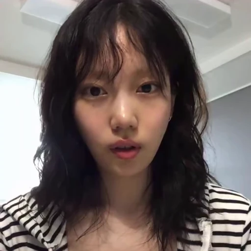 🦨 Стикер «ww jueun» для Telegram