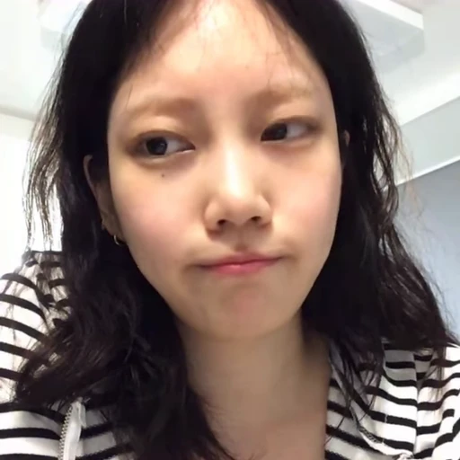 🦨 Стикер «ww jueun» для Telegram