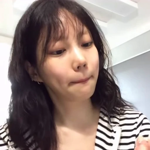 🦨 Стикер «ww jueun» для Telegram