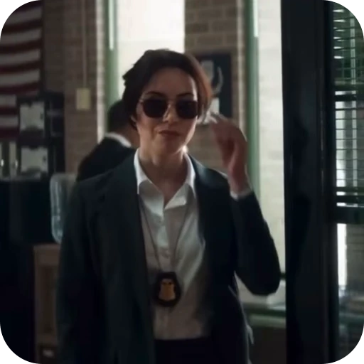 😎 Стикер «Agatha All Along» для Telegram