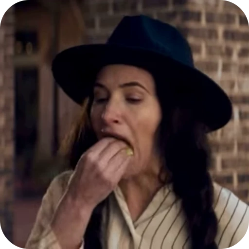 🤫 Стикер «Agatha All Along» для Telegram