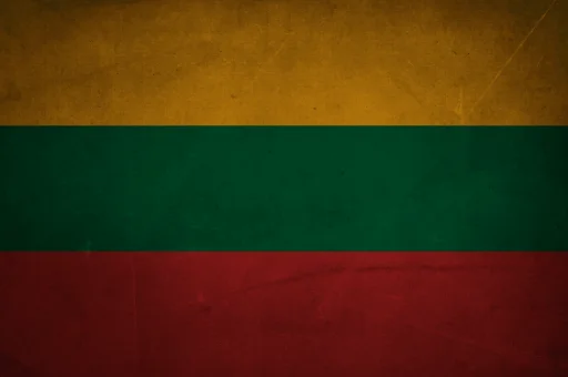 🇱🇹 Стикер «Aged World Flags» для Telegram