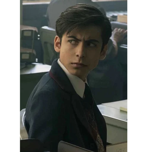 😐 Стикер «Aidan Gallagher» для Telegram