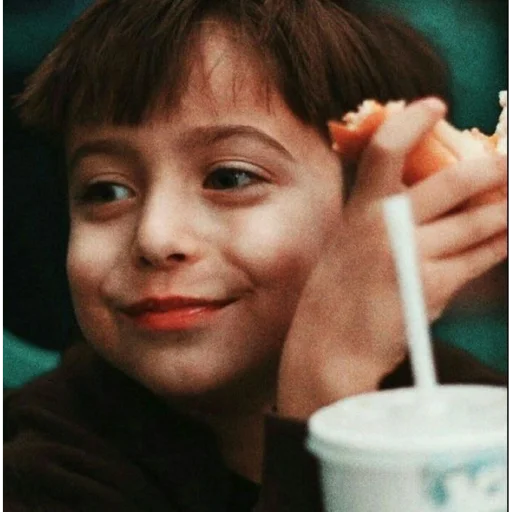 😇 Стикер «Aidan Gallagher» для Telegram