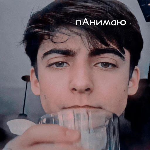 👌 Стикер «зонтики aidanrov» для Telegram