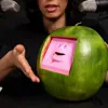 Стикер 47 😛 Видео набор эмоджи с мемными AI фруктами