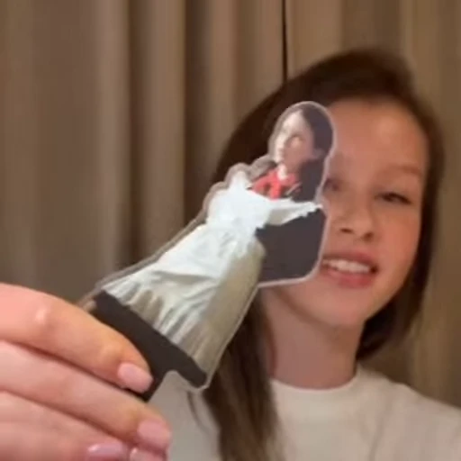 😘 Стикер «Анна Пересильд» для Telegram