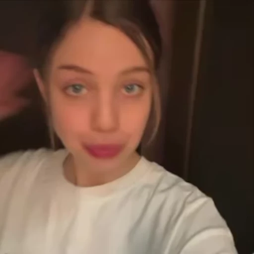 Стикер 12 akulasticks