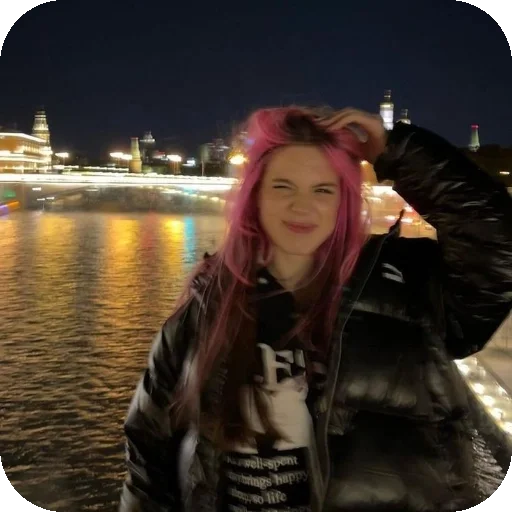 🧥 Стикер «Akyuliych» для Telegram