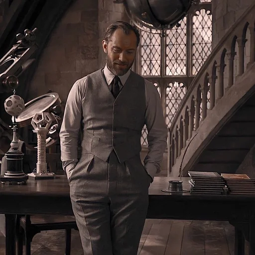 🎬 Стикер «Альбус Дамблдор» для Telegram
