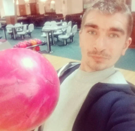 🎳 Стикер «🙂» для Telegram