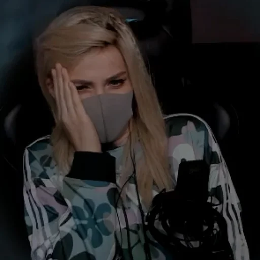 😷 Стикер «AlinaRinRin Emotes» для Telegram