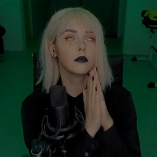 🤤 Стикер «AlinaRinRin Emotes» для Telegram