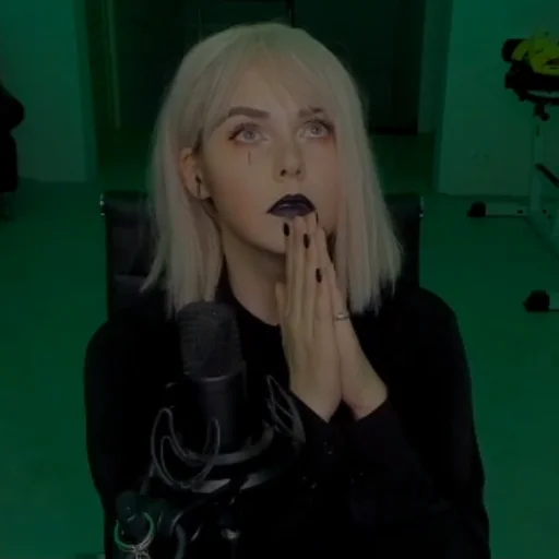 🙏 Стикер «AlinaRinRin Emotes» для Telegram