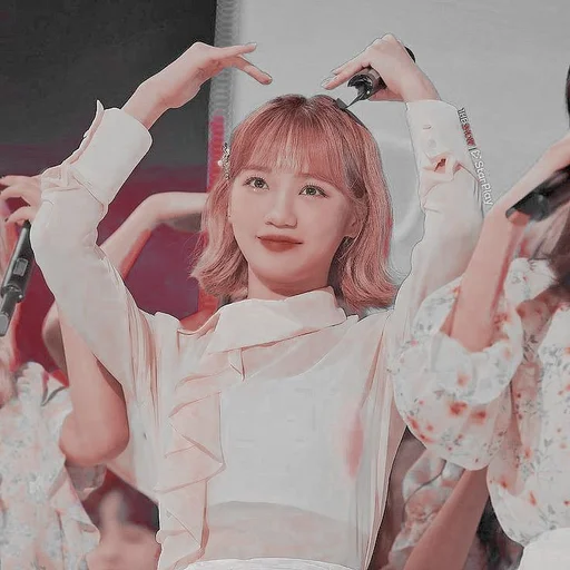 💗 Стикер «kim chaewon» для Telegram
