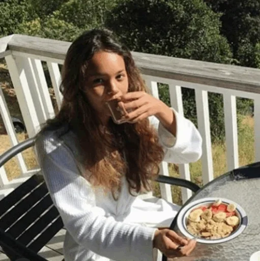 🐙 Стикер «Alisha Boe» для Telegram