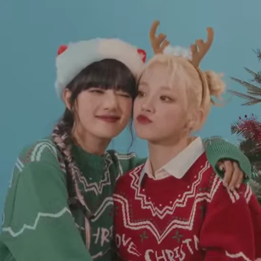 👩‍❤️‍💋‍👩 Стикер «(G)I-DLE» для Telegram