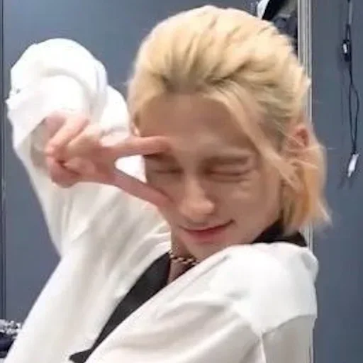 🤗 Стикер «all my kpop love» для Telegram