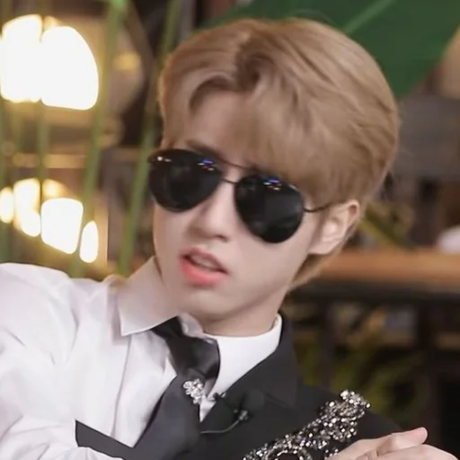 🤨 Стикер «all my kpop love» для Telegram