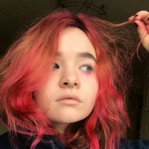 😒 Стикер «Алена Швец/Alyona Shetz» для Telegram