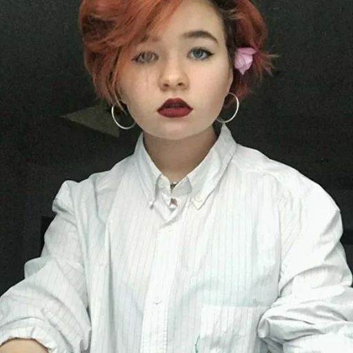 😏 Стикер «Алена Швец/Alyona Shetz» для Telegram
