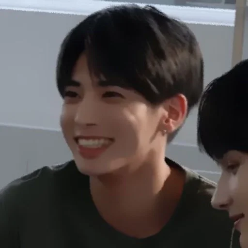 🇵🇼 Стикер «Kang Taehyun» для Telegram