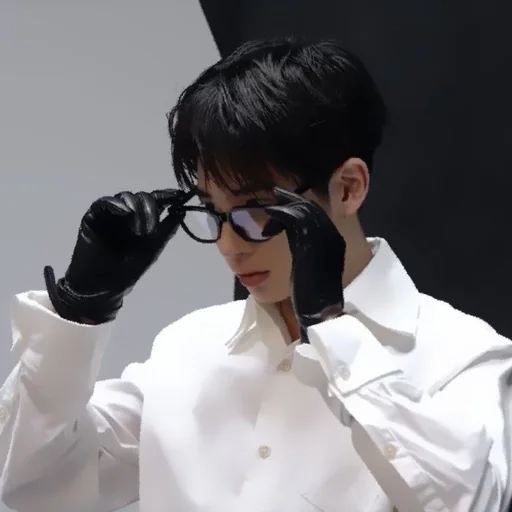 🇵🇼 Стикер «Kang Taehyun» для Telegram