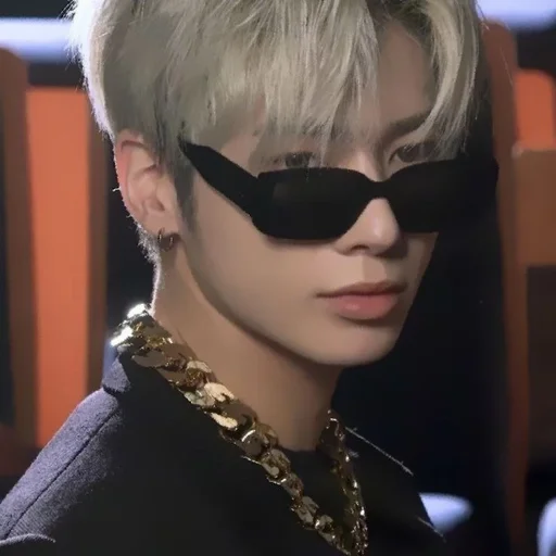 🇵🇼 Стикер «Kang Taehyun» для Telegram