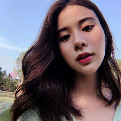 🐉 Стикер «IU» для Telegram