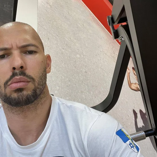 🤳 Стикер «Andrew Tate» для Telegram